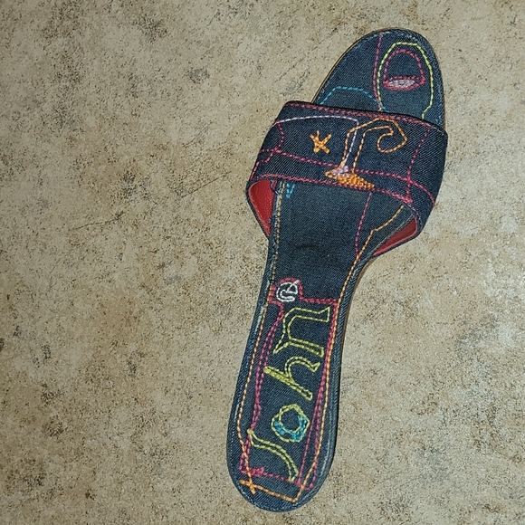 John Galliano - Picture 5 of 7